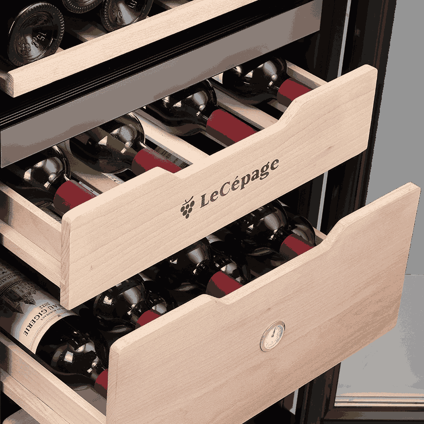 AGK3ZMULTI 282L Cave à Vin et Boissons à Triple Zone Polyvalente | LeCépage