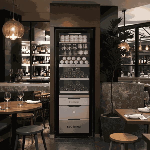 AGK3ZMULTI 282L Cave à Vin et Boissons à Triple Zone Polyvalente | LeCépage